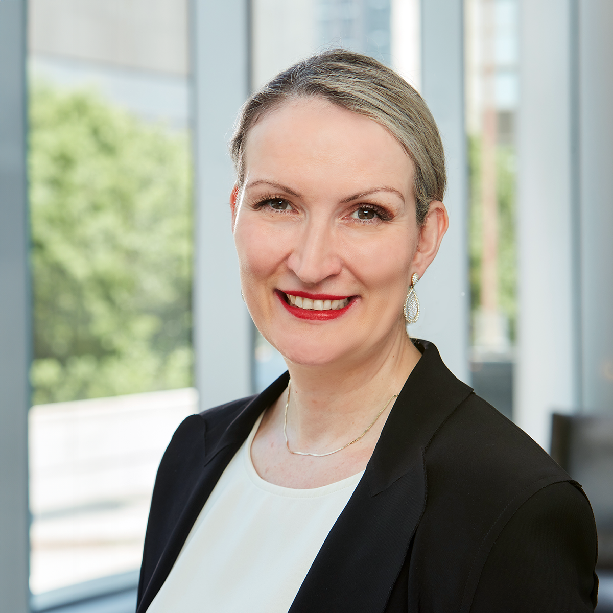 Bettina S. Lippisch, AIGP, CIPM